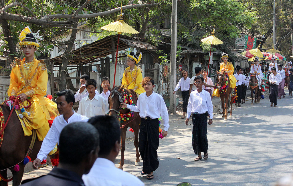 Shin Pyu Ceremony